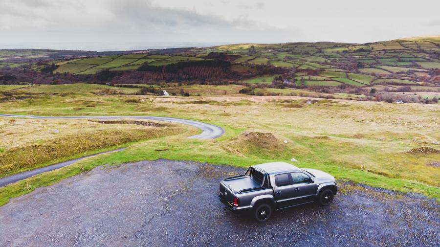  Volkswagen Amarok Double Cab Black Edition 2019 года  (UK) (фото 28 из 34)